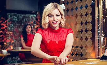 Hình ảnh đội ngũ hỗ trợ khách hàng của link fb88